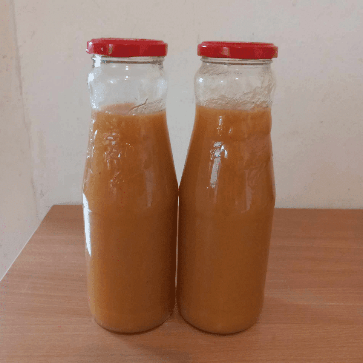 Házi gyümölcslé (juice, t.sz.m.) 700ml